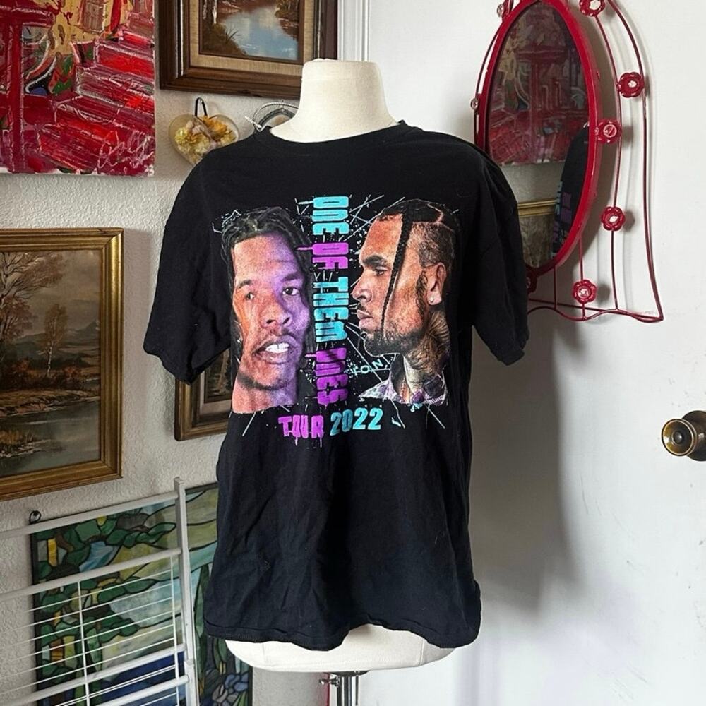 gildan one of them dies tour shirt chris brown lil baby